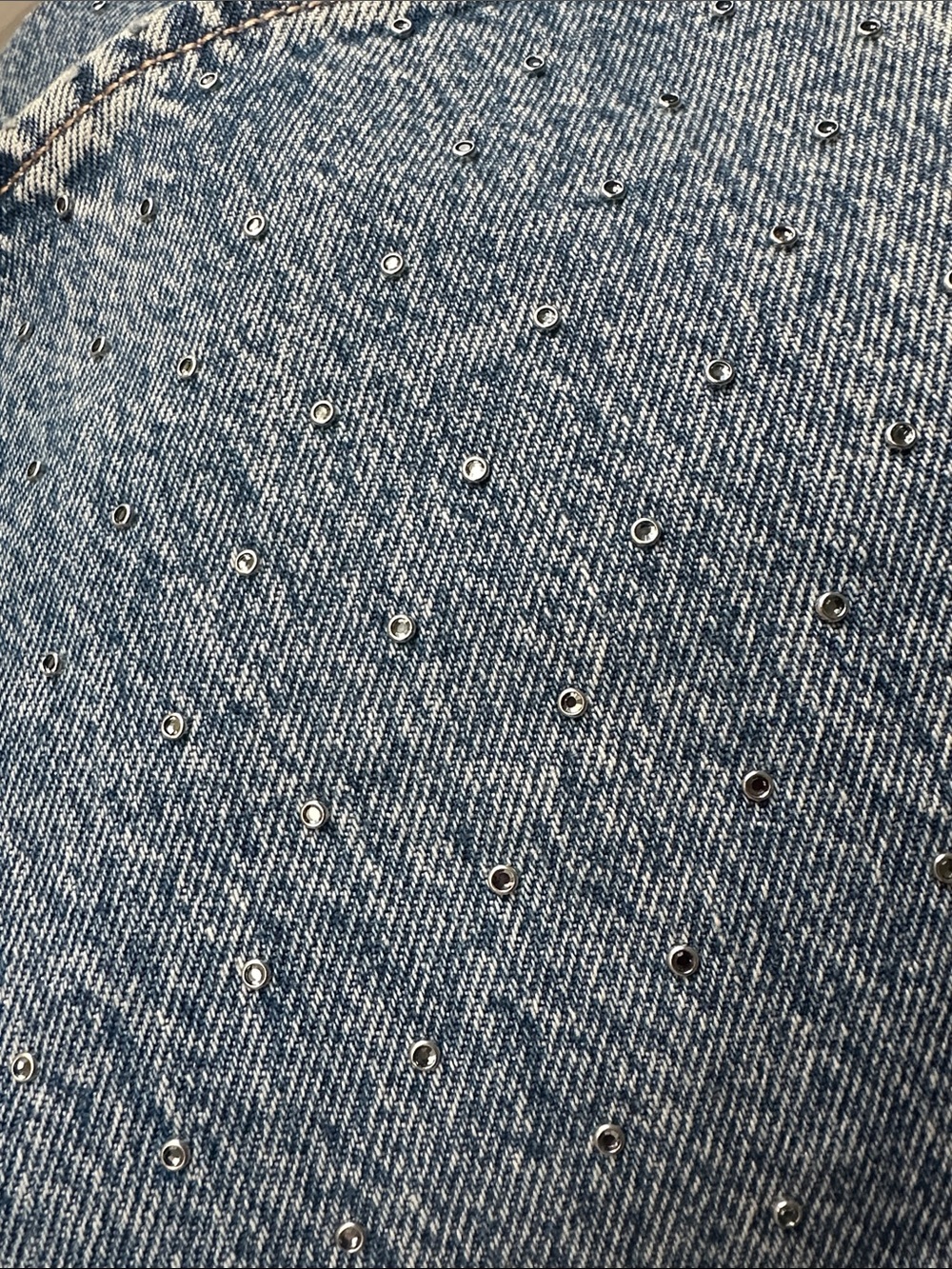 Dynamite Mika Rhinestone Mid Rise Relaxed
Straight Leg Jeans - Picture 6 of 7